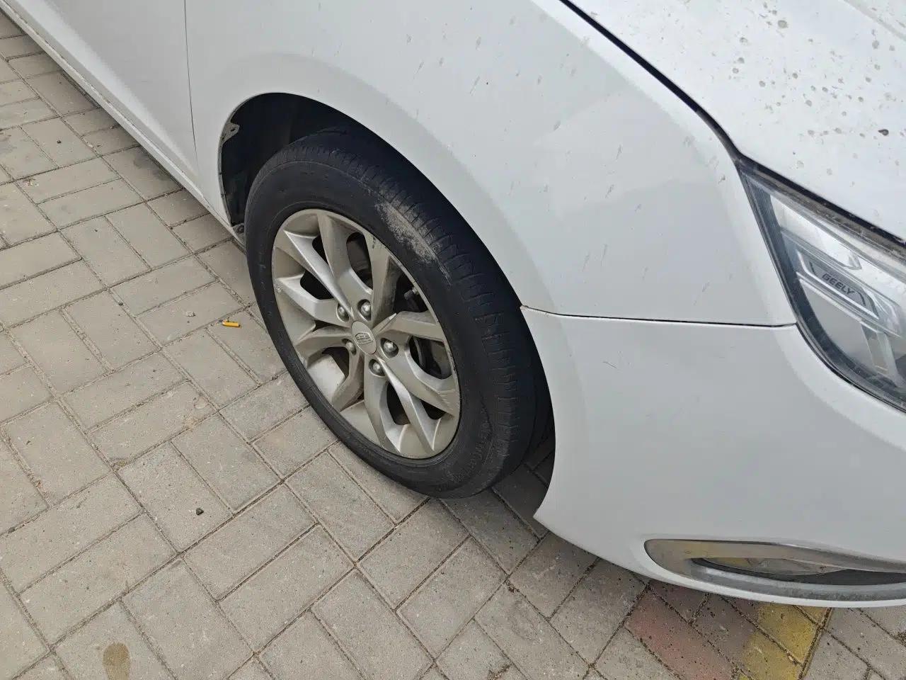 Geely Auto Emgrand GL 2017 1.8L Manual Elite Model — миниатюра 8