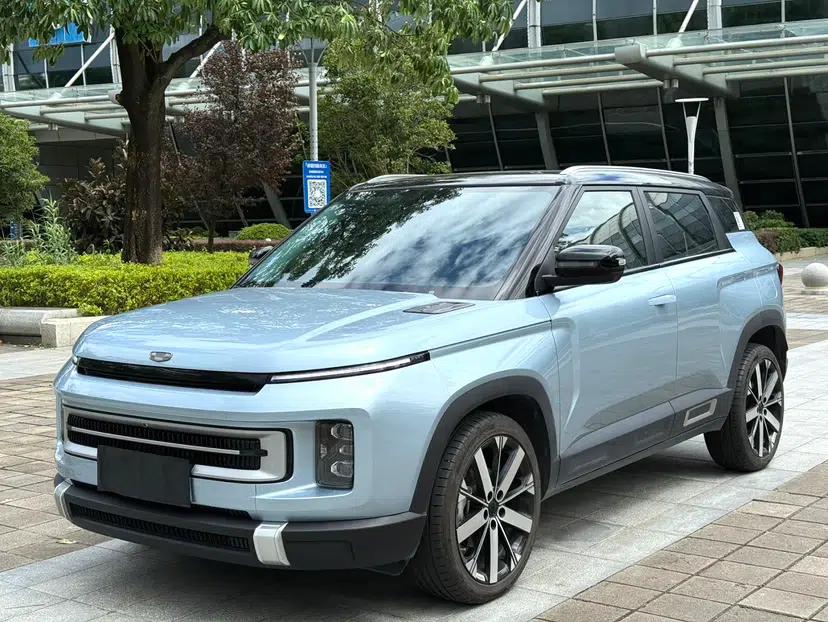 Geely Auto icon 2023 1.5TD Chocolate Smoothie Edition — миниатюра 1