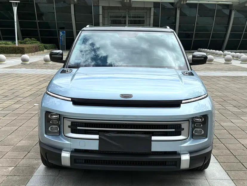 Geely Auto icon 2023 1.5TD Chocolate Smoothie Edition — миниатюра 11
