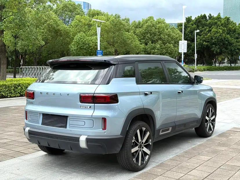 Geely Auto icon 2023 1.5TD Chocolate Smoothie Edition — миниатюра 14