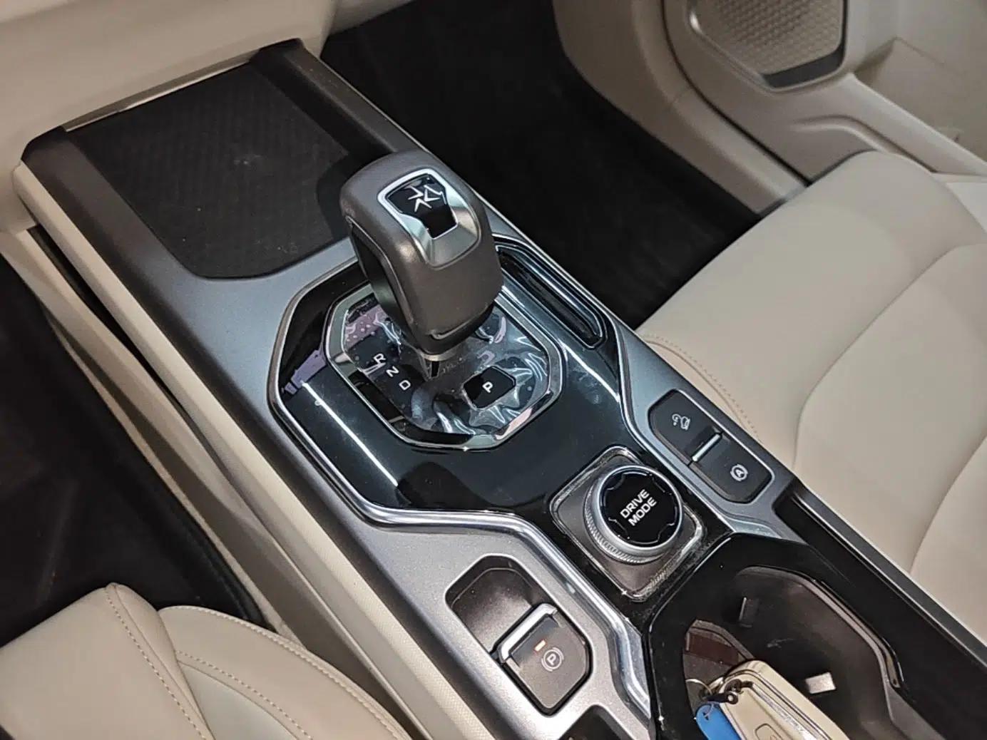 Geely Auto icon 2023 1.5TD Chocolate Smoothie Edition — миниатюра 22