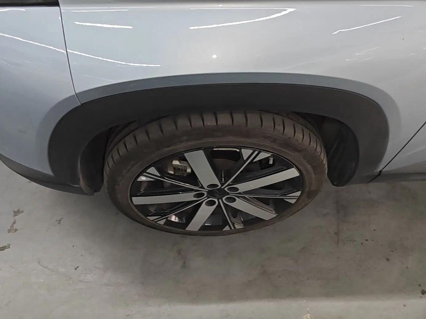 Geely Auto icon 2023 1.5TD Chocolate Smoothie Edition — миниатюра 9