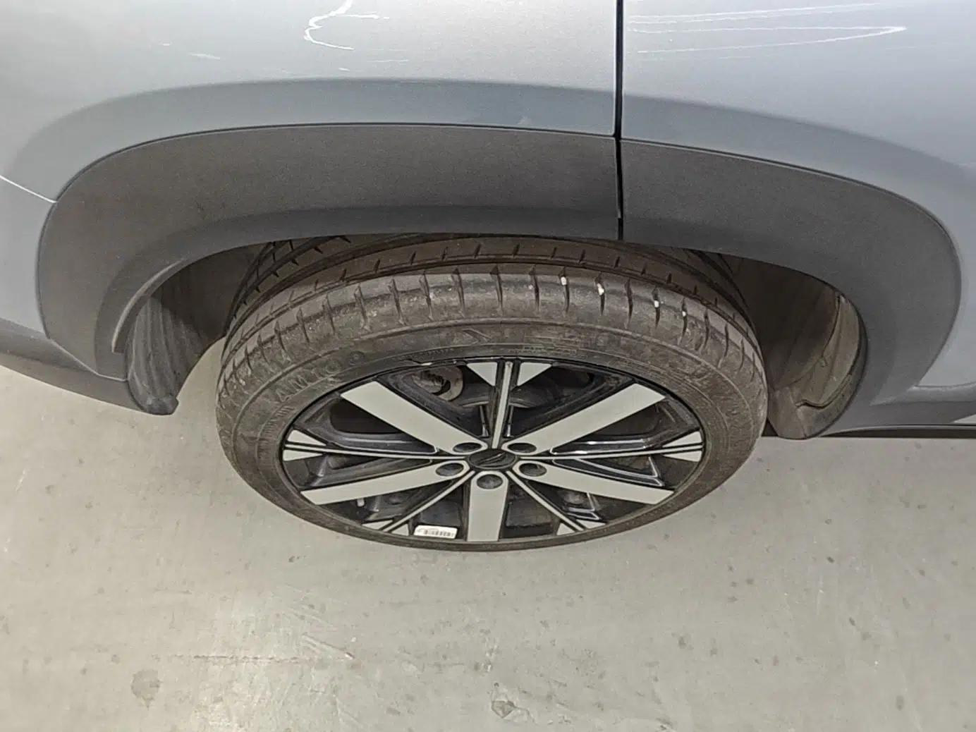 Geely Auto icon 2023 1.5TD Chocolate Smoothie Edition — миниатюра 10