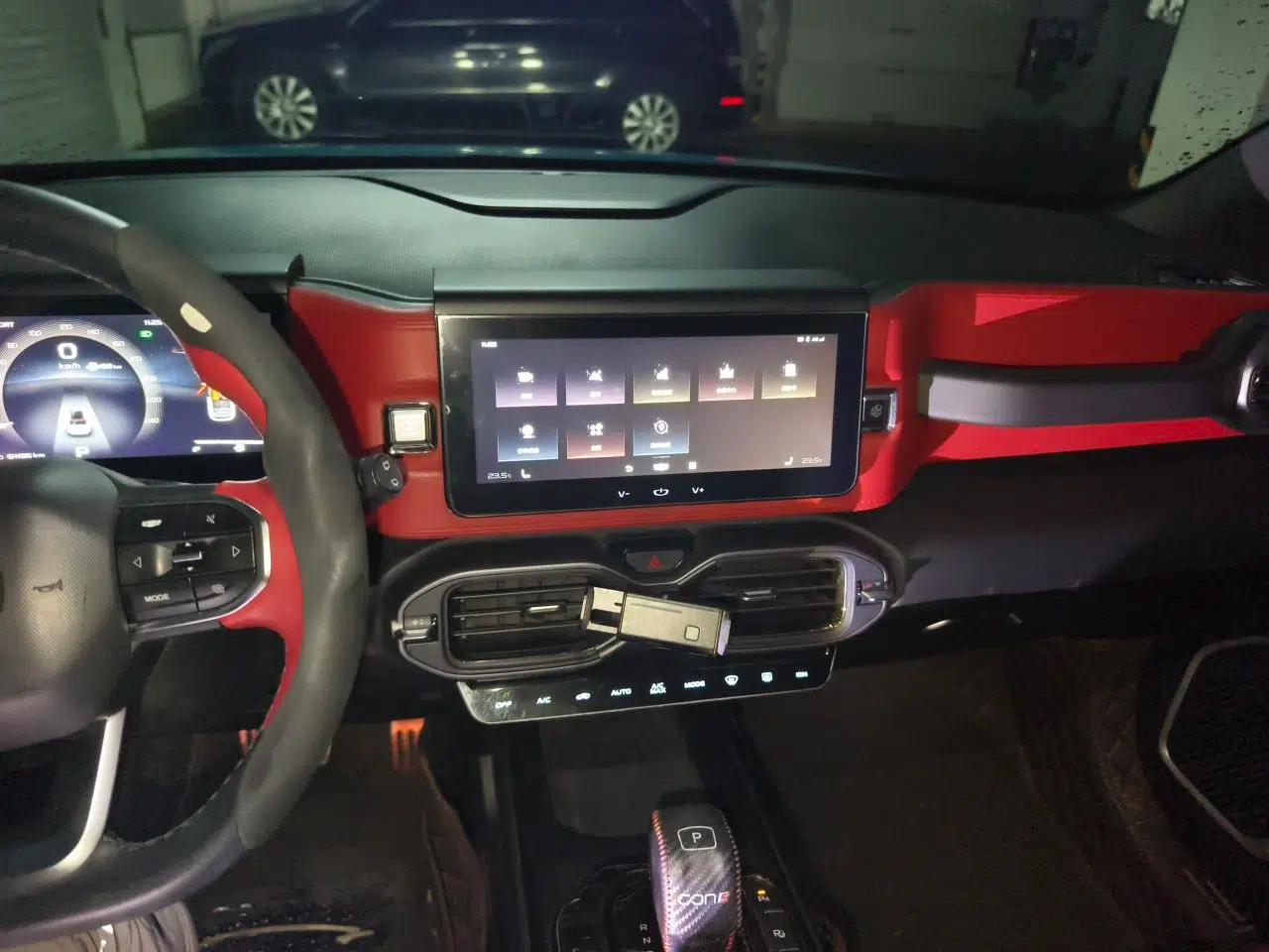 Geely Auto icon 2020 1.5TD i9 BSG — миниатюра 14