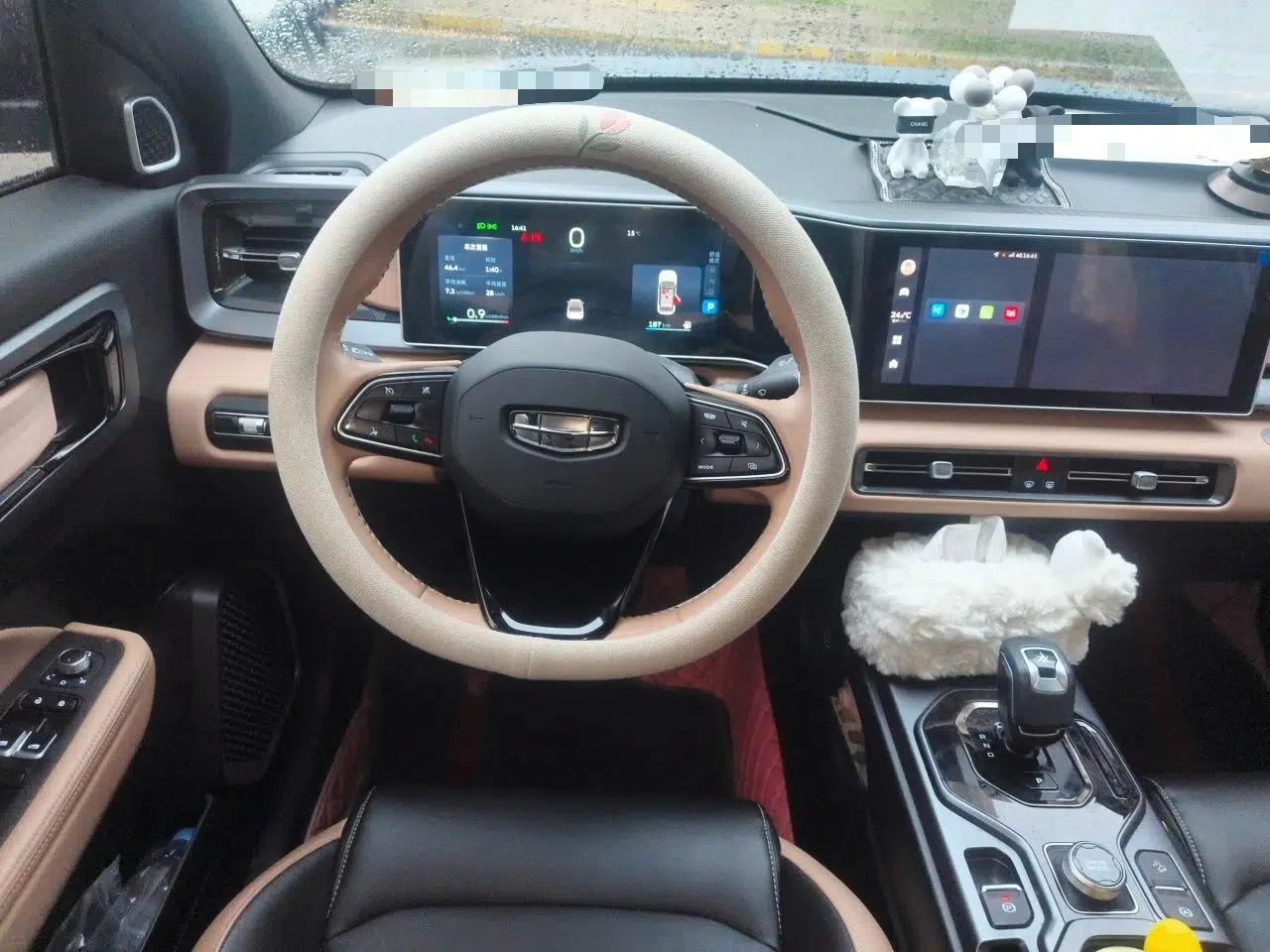 Geely Auto icon 2023 1.5TD Chocolate Smoothie Edition — миниатюра 11