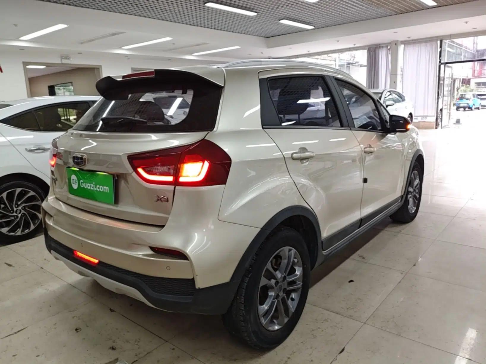 Geely Auto Vision X3 2020 1.5L CVT Luxury Model — миниатюра 6