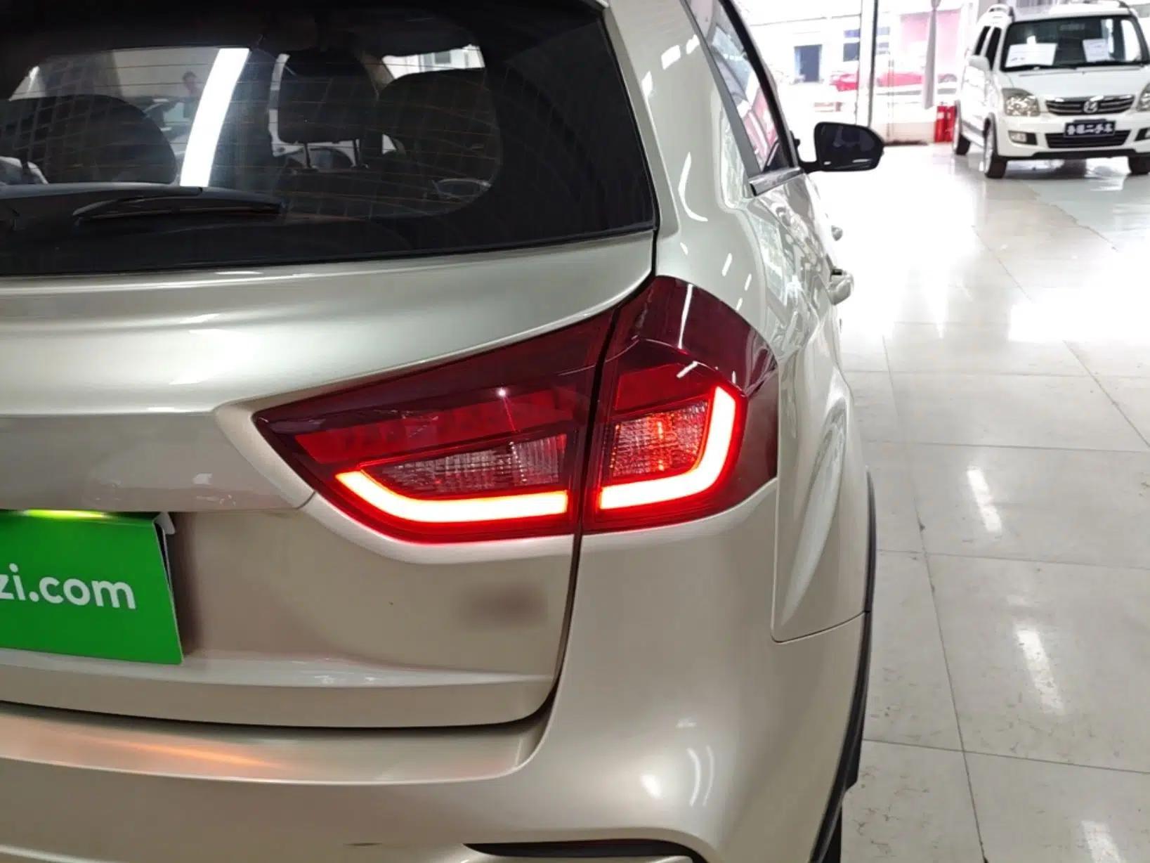 Geely Auto Vision X3 2020 1.5L CVT Luxury Model — миниатюра 7