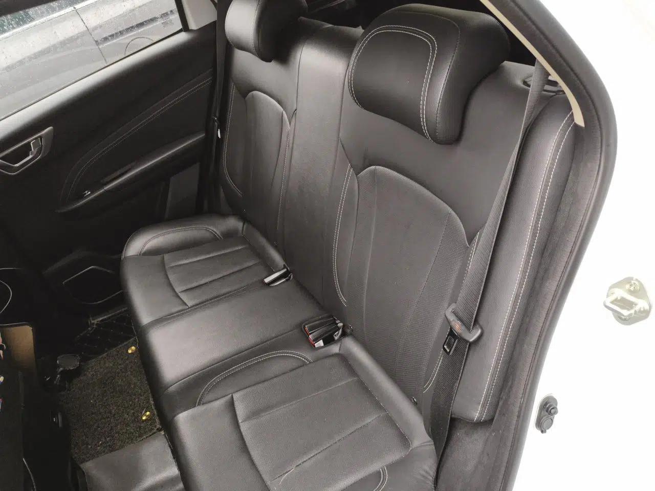 Geely Auto Vision X3 2019 Upgraded Model 1.5L CVT Prestige Version — миниатюра 14