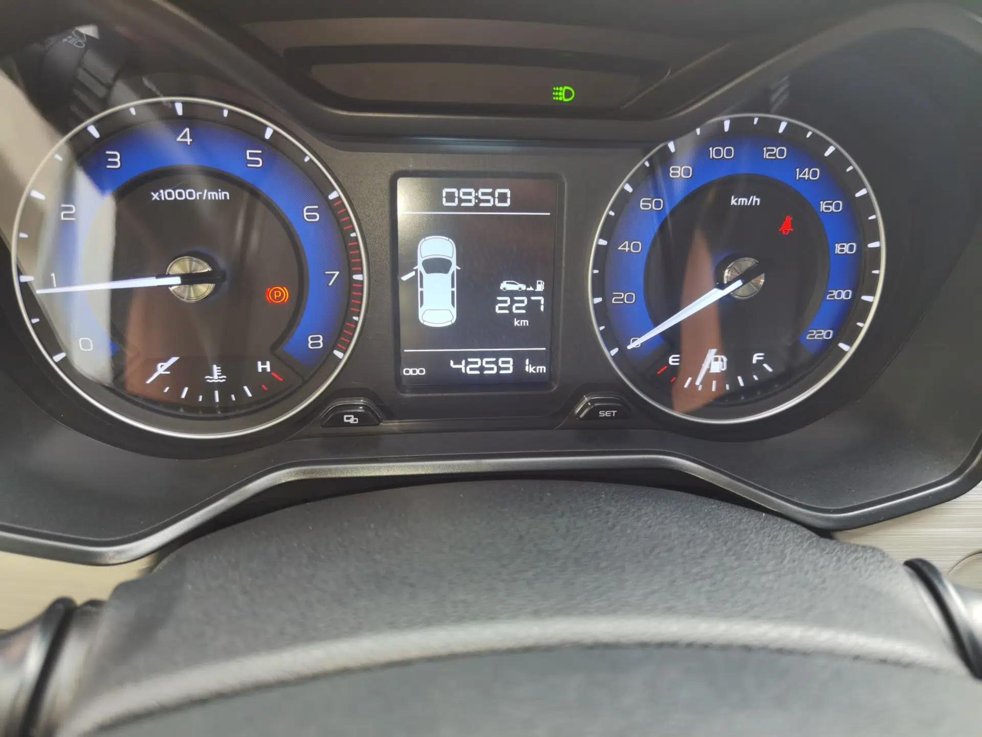 Geely Auto Vision X3 2020 1.5L Manual Elite Edition — миниатюра 11
