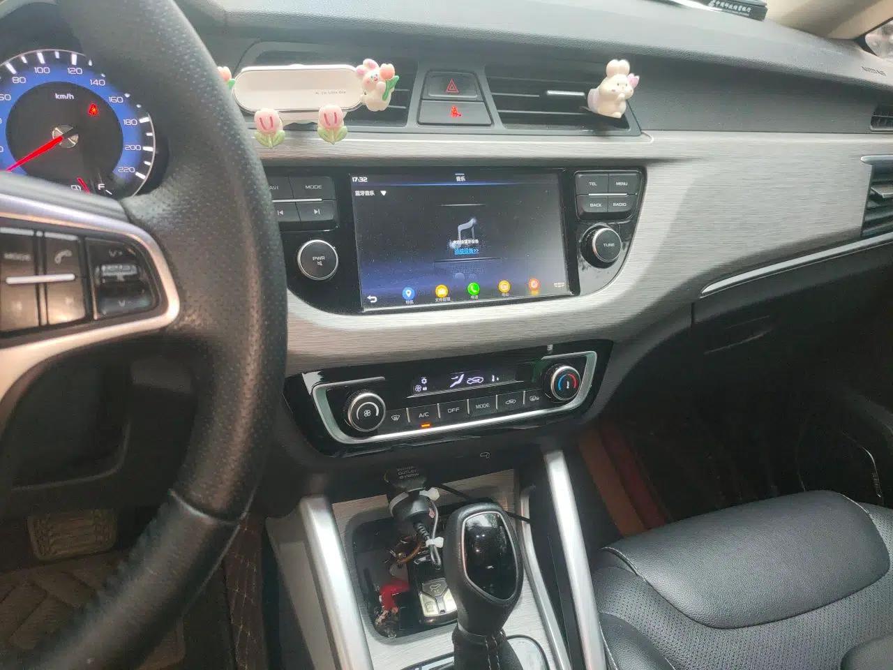 Geely Auto Vision X3 2017 1.5L Automatic Elite Model — миниатюра 14