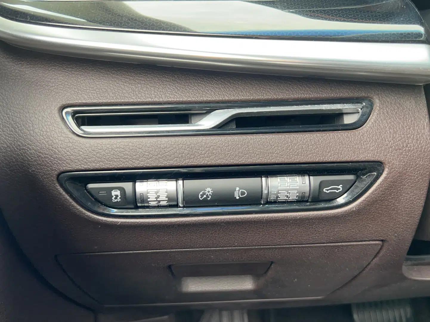 Geely Auto Jiajie 2019 1.5TD MHEV DCT Deluxe Edition — миниатюра 39