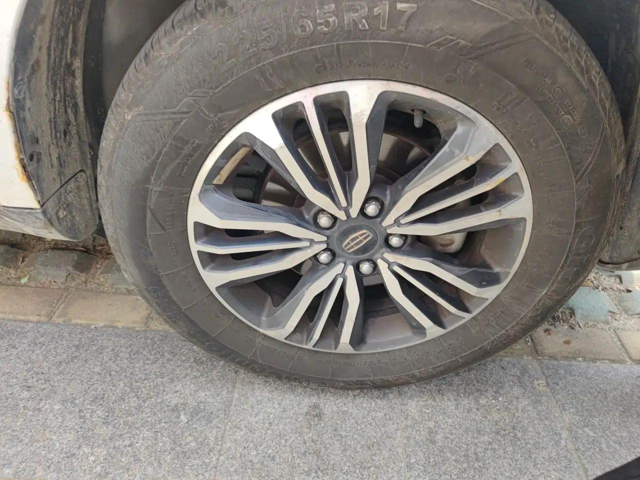 Geely Auto Vision X6 2016 1.8L Manual Luxury Model — миниатюра 8
