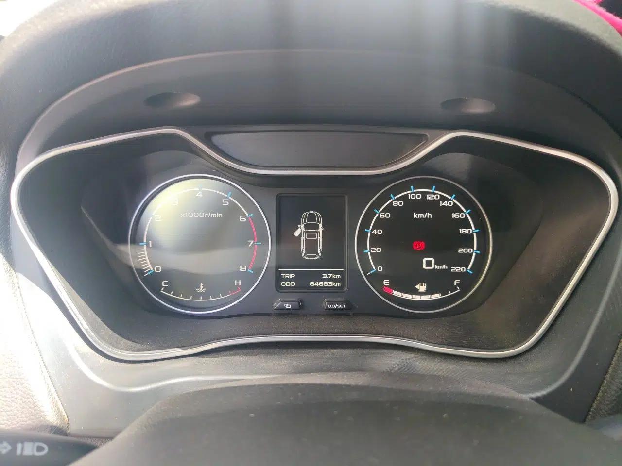 Geely Auto Vision X6 2016 1.8L Manual Luxury Model — миниатюра 12
