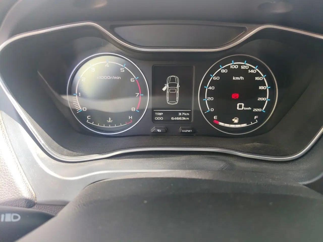 Geely Auto Vision X6 2016 1.8L Manual Luxury Model — миниатюра 13