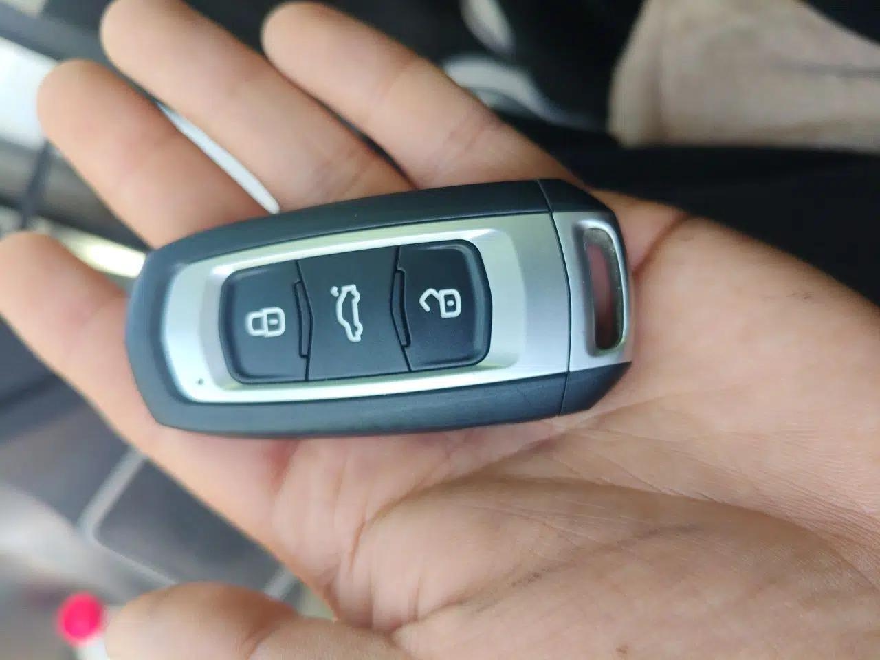 Geely Auto Vision X6 2016 1.8L Manual Luxury Model — миниатюра 9