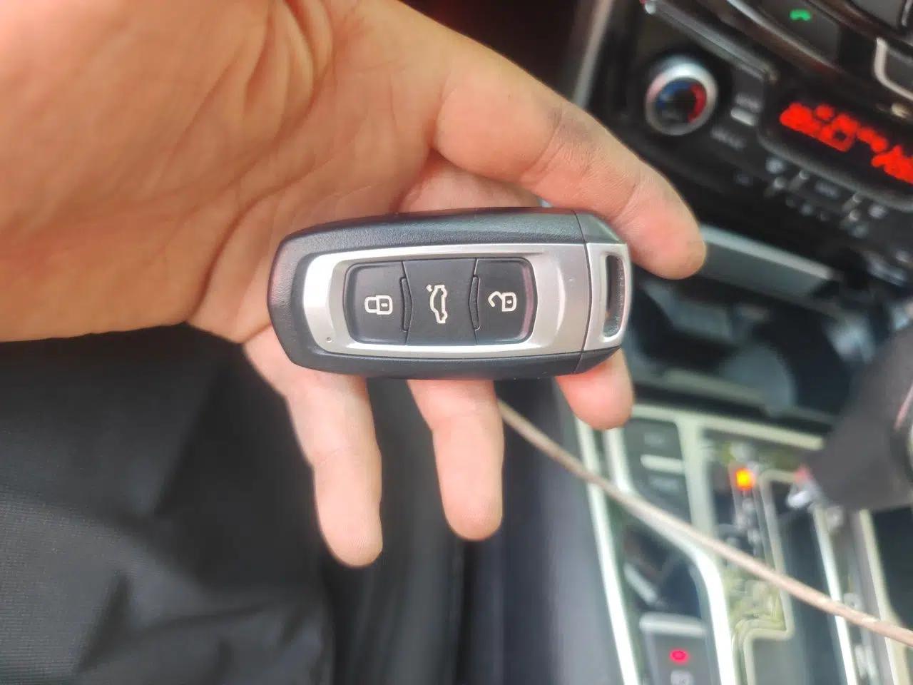 Geely Auto Emgrand GT 2016 1.8T Zunya Model — миниатюра 9