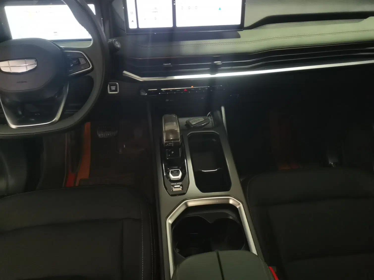 Geely Auto Haoyue L 2023 2.0T DCT Prestige Edition — миниатюра 17