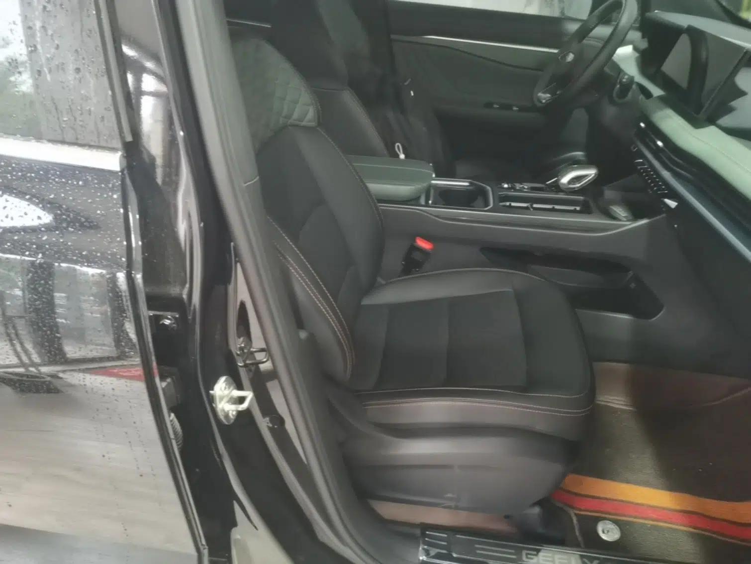 Geely Auto Haoyue L 2023 2.0T DCT Prestige Edition — миниатюра 23