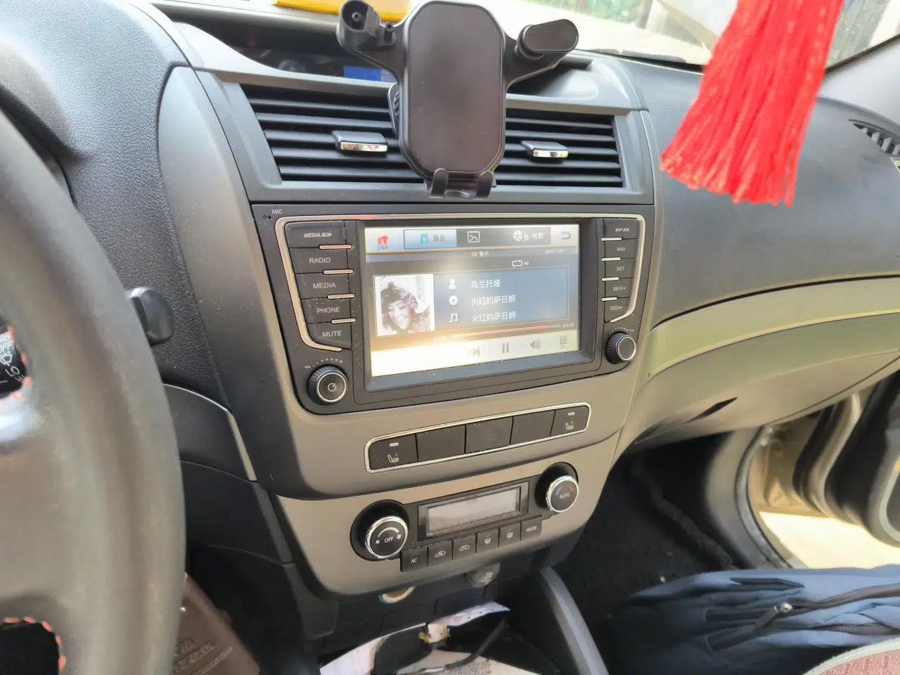 Geely Auto GX7 2014 2.0L Automatic Prestige Edition — миниатюра 14