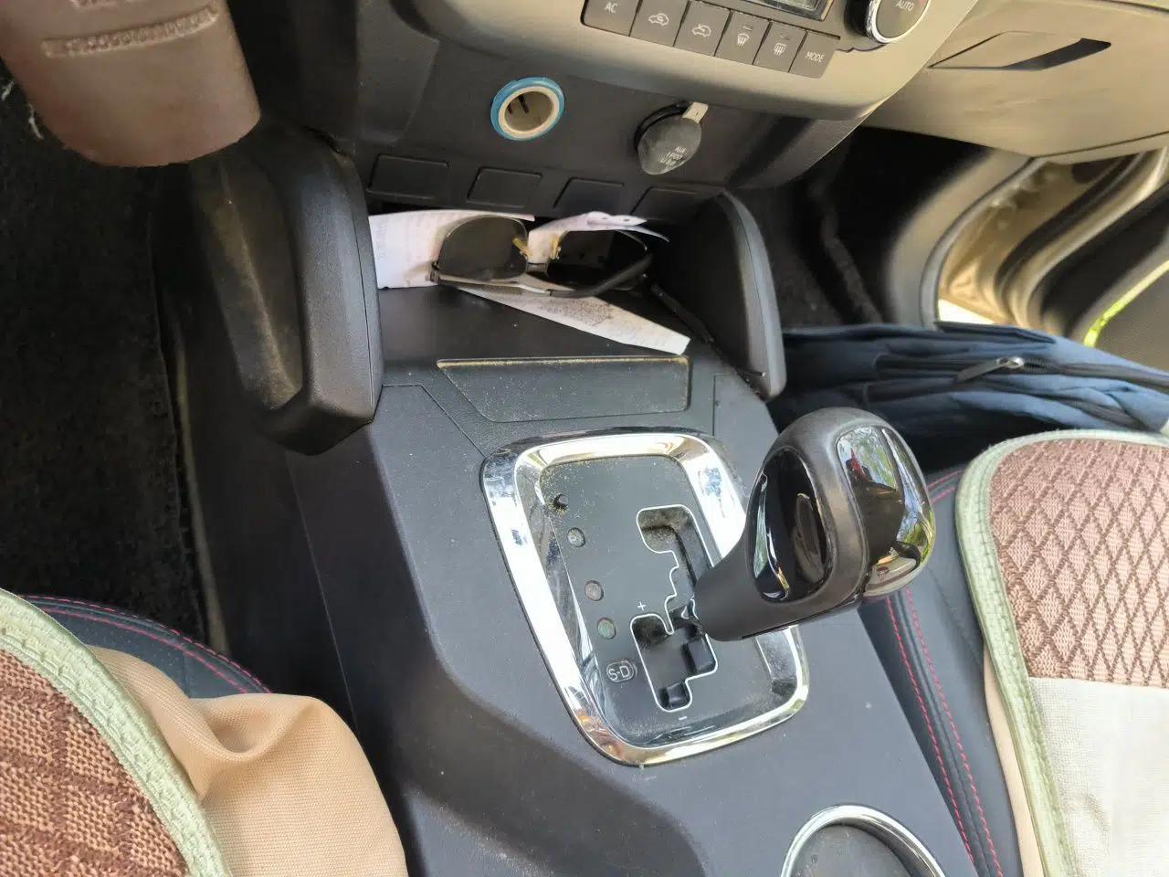 Geely Auto GX7 2014 2.0L Automatic Prestige Edition — миниатюра 15