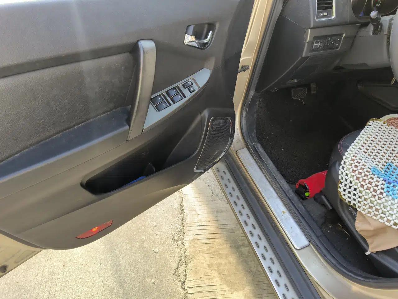 Geely Auto GX7 2014 2.0L Automatic Prestige Edition — миниатюра 17