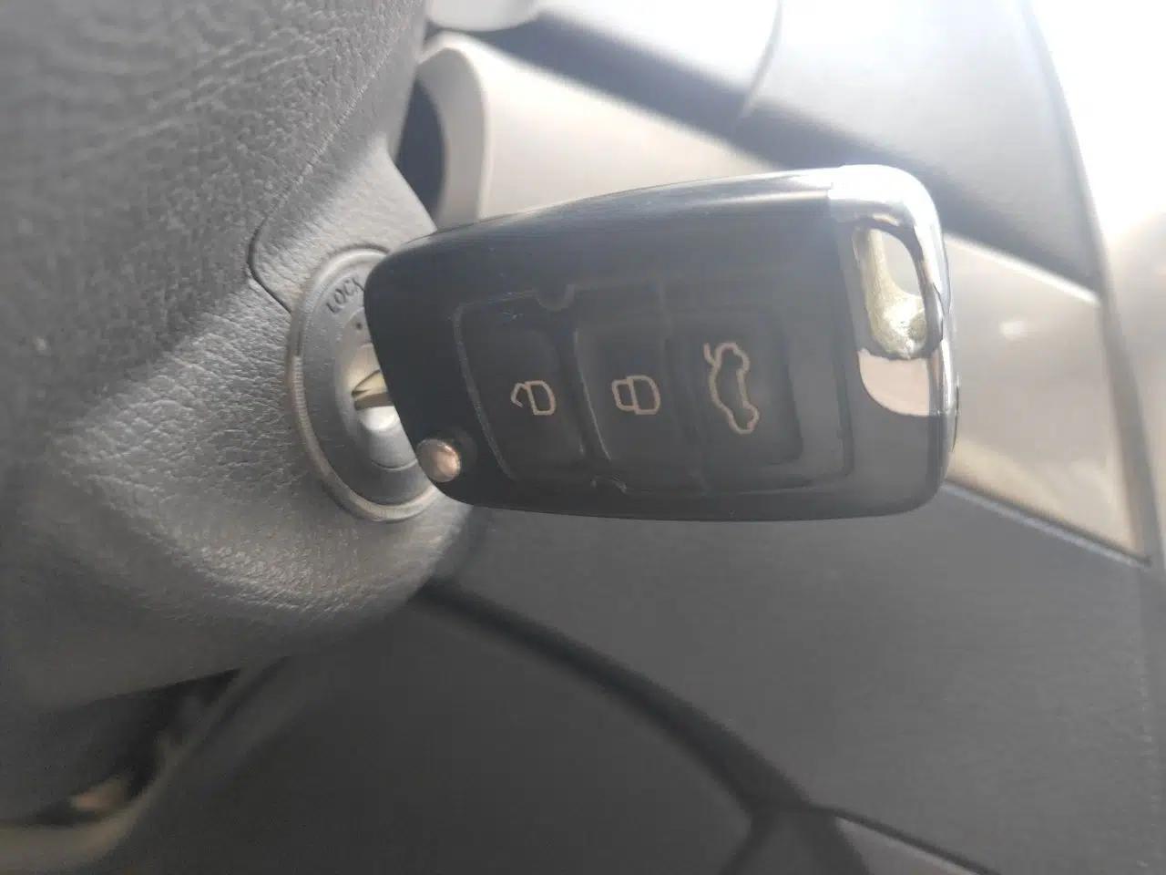 Geely Auto GX7 2015 Classic Edition 1.8L Manual New Urban Upgrade Version China V Standard — миниатюра 9