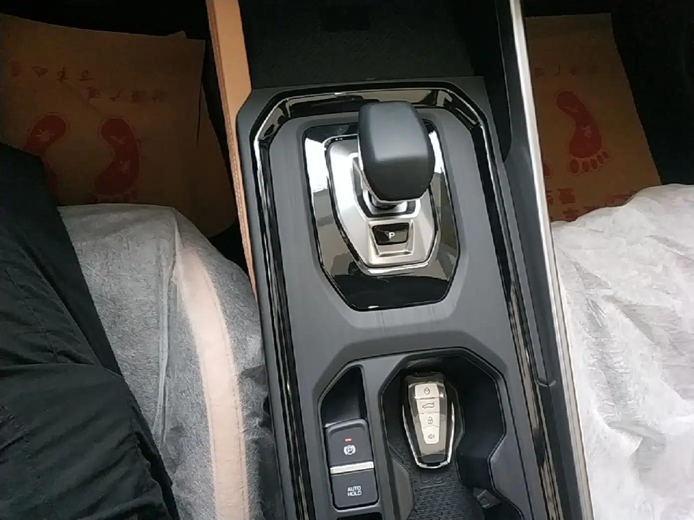 Geely Auto Haoyue PRO 2024 1.5T DCT Ultimate Edition — миниатюра 17