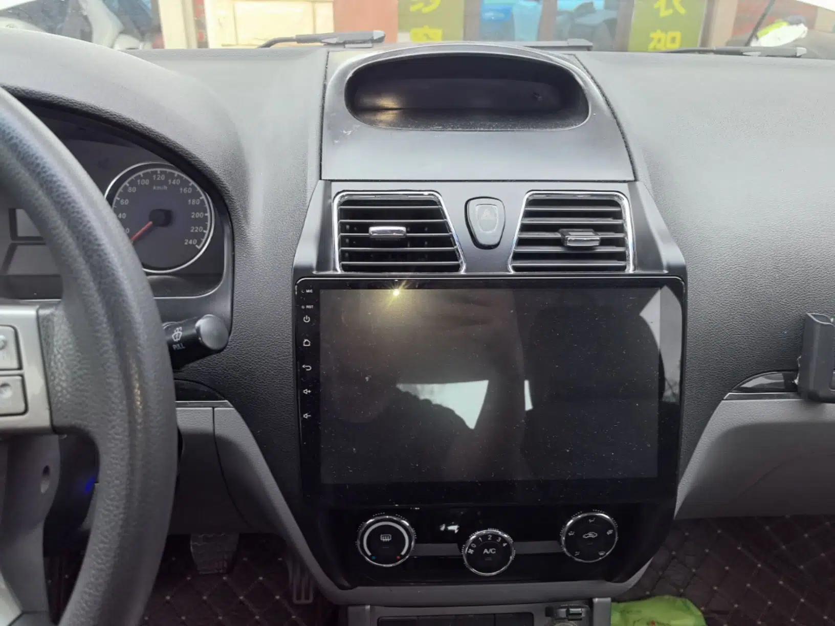 Geely Auto Classic Emgrand 2013 Sedan 1.5L Manual Entry-Level Model — миниатюра 16