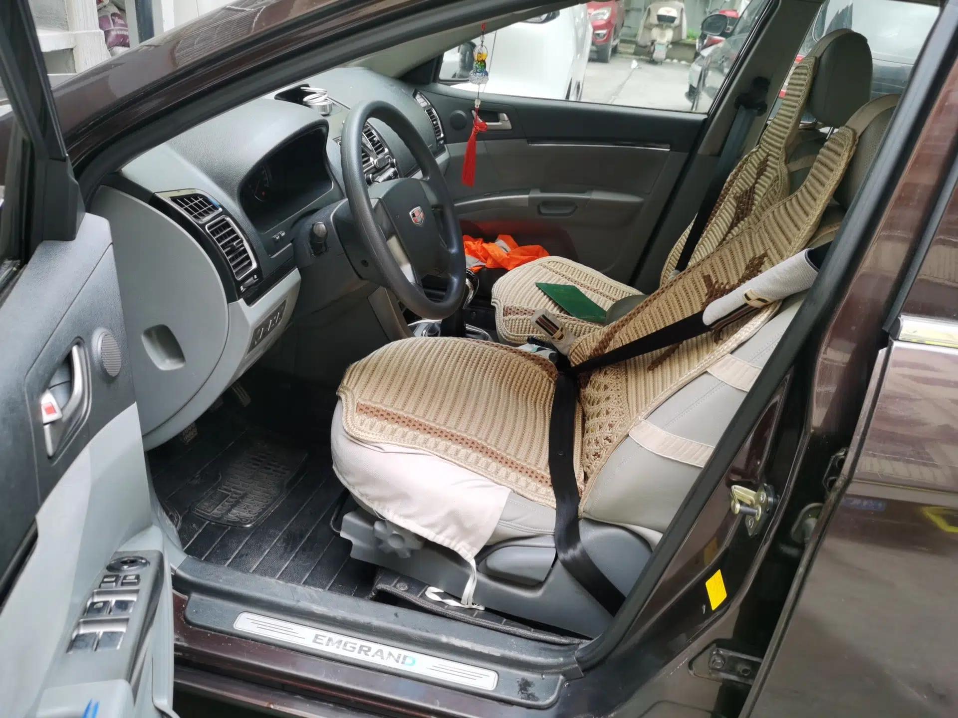 Geely Auto Classic Emgrand 2013 Sedan 1.5L Manual Entry-Level Model — миниатюра 17