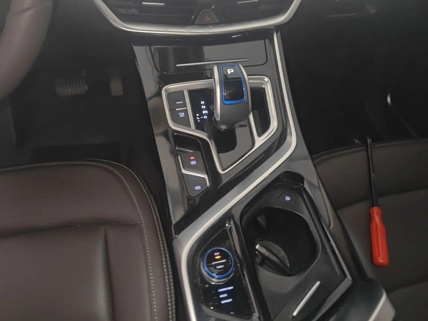 Geely Auto Jiajie New Energy 2019 1.5TD PHEV Deluxe Edition — миниатюра 17