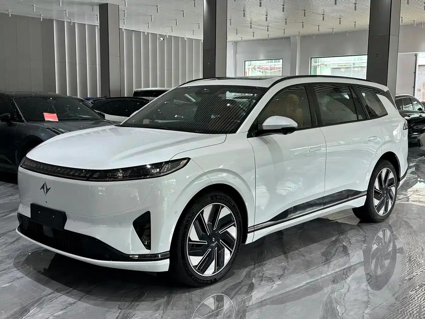eπ008 2025 Model 210Ultra Extended Range Version 5-Seater — миниатюра 1