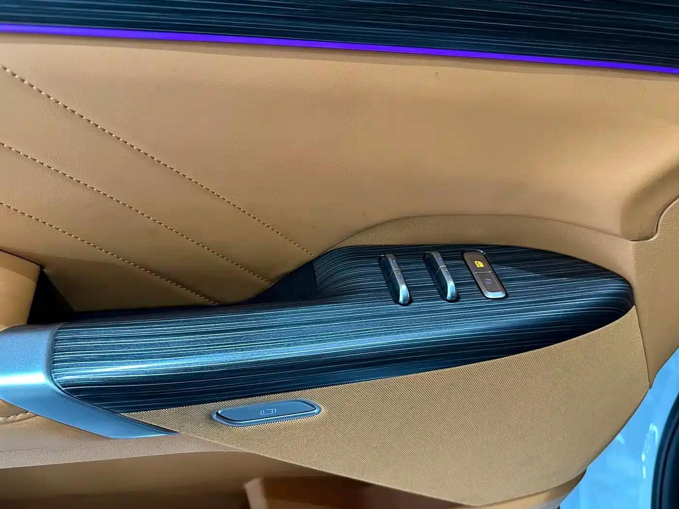 eπ008 2025 Model 210Ultra Extended Range Version 5-Seater — миниатюра 13