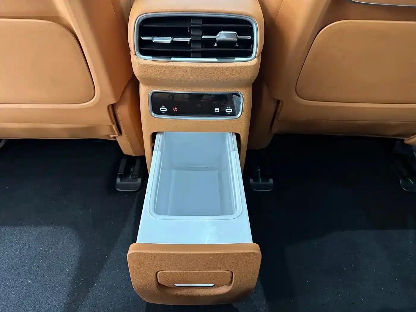 eπ008 2025 Model 210Ultra Extended Range Version 5-Seater — миниатюра 18