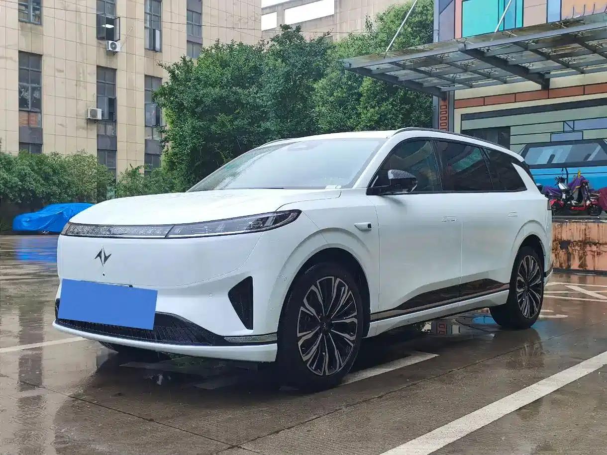 eπ008 2026 Model Six-Seat Pure Electric Family Edition — миниатюра 1