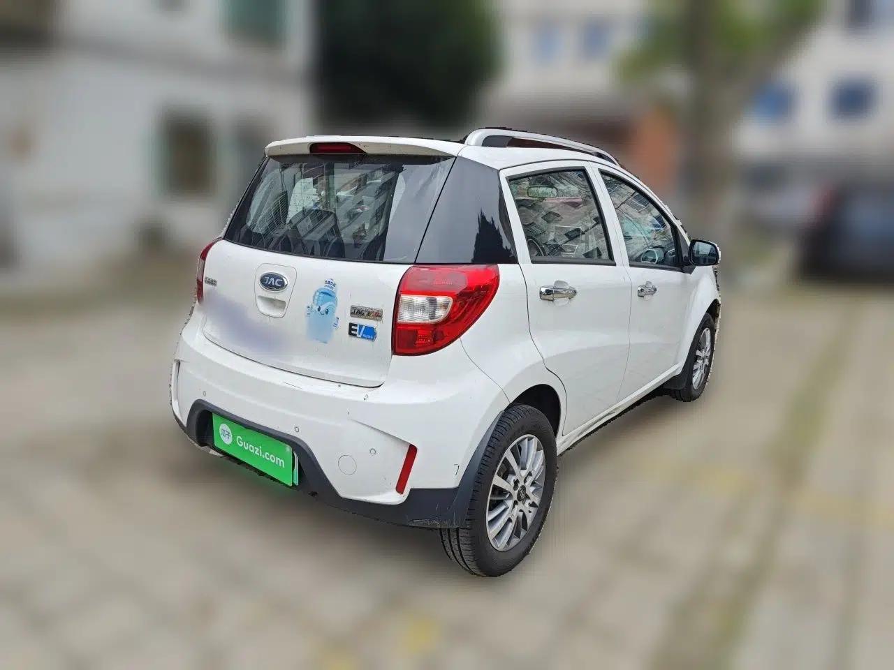 JAC Group iEV6E 2018 Sport Edition iEV6E Luxury Smart Enjoyment Version — миниатюра 6