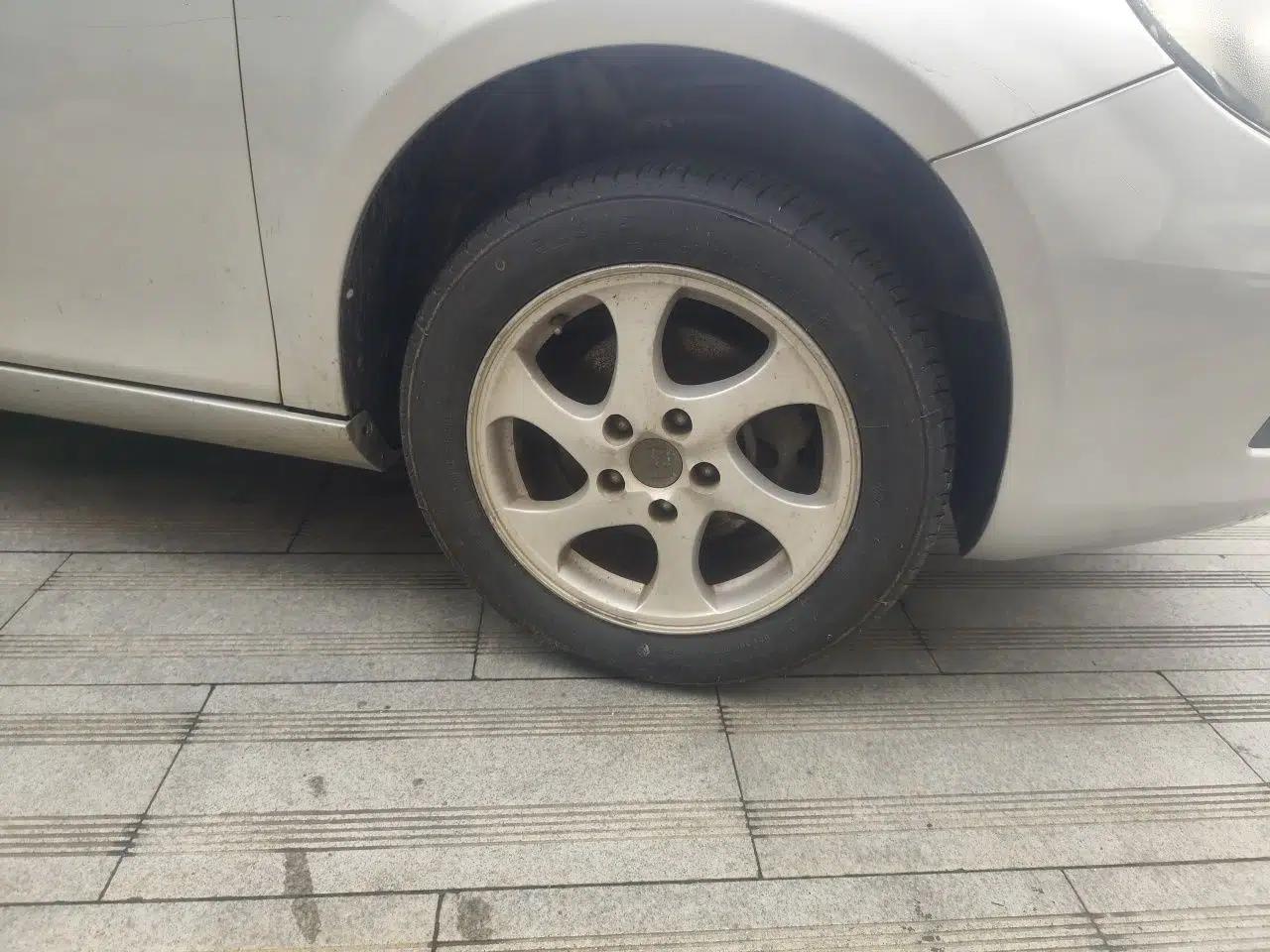 JAC Group Heyue 2012 1.5L Manual Luxury Version — миниатюра 8