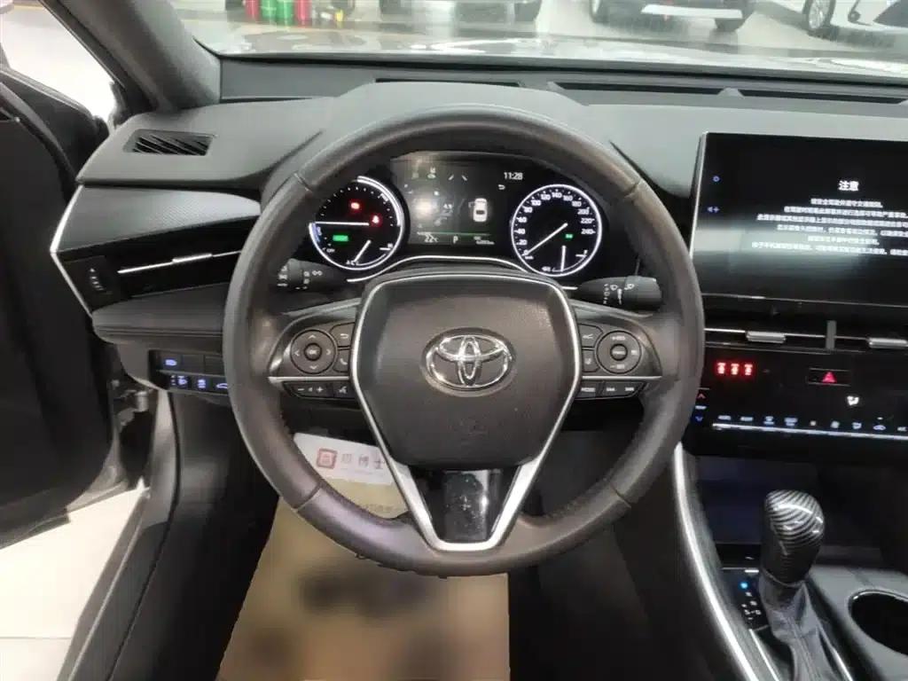 2022 Toyota Avalon Hybrid 2.5L Luxury Edition — миниатюра 11