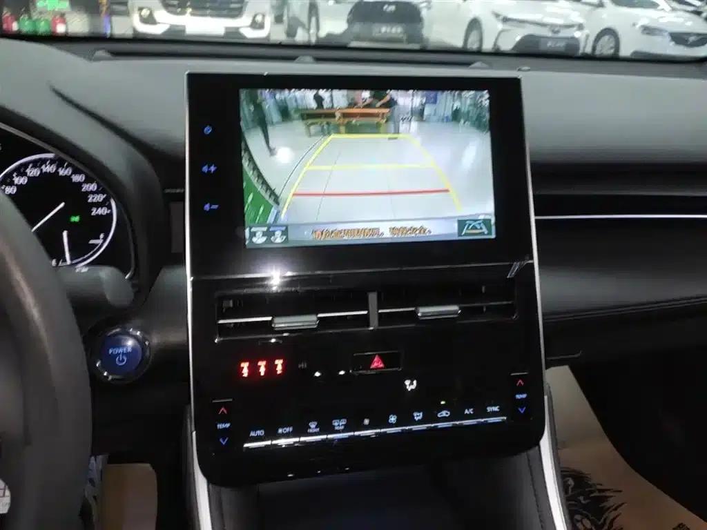 2022 Toyota Avalon Hybrid 2.5L Luxury Edition — миниатюра 13