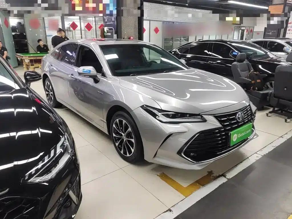 2022 Toyota Avalon Hybrid 2.5L Luxury Edition — миниатюра 4