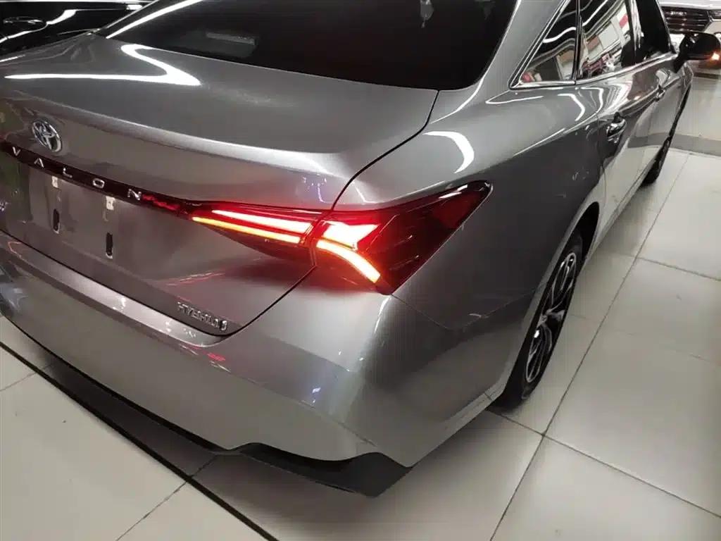 2022 Toyota Avalon Hybrid 2.5L Luxury Edition — миниатюра 8