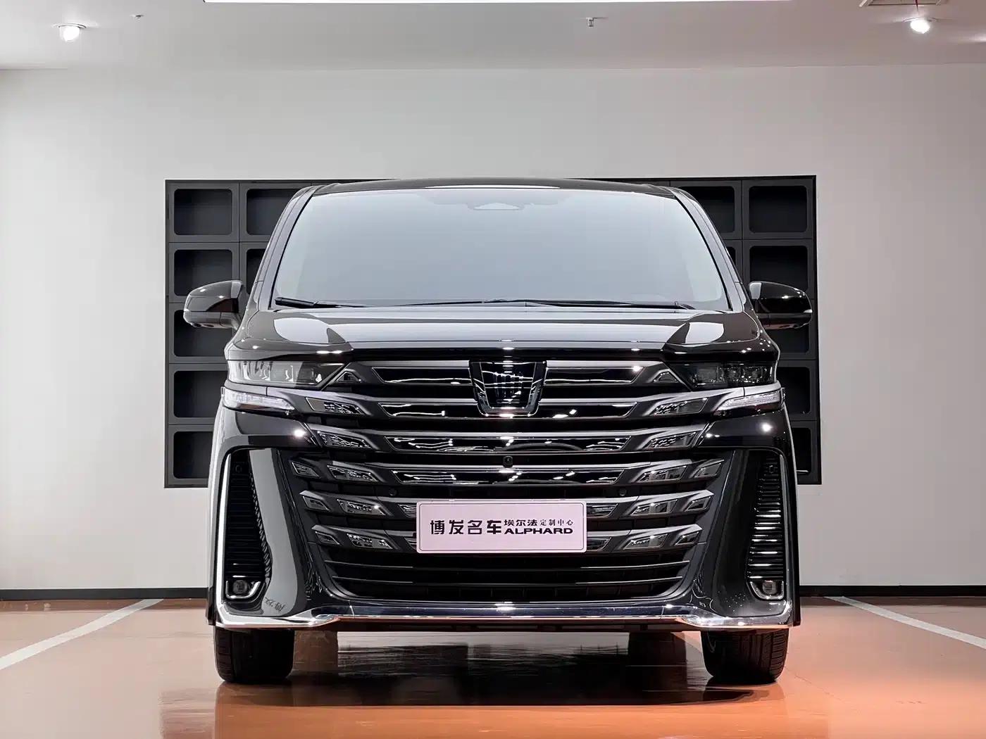 2024 Alphard Crown Hybrid 2.5L Supreme Edition — миниатюра 2