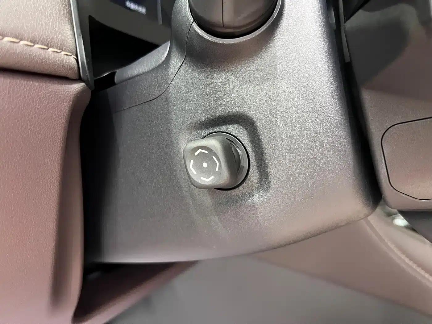 2024 Alphard Crown Hybrid 2.5L Supreme Edition — миниатюра 17