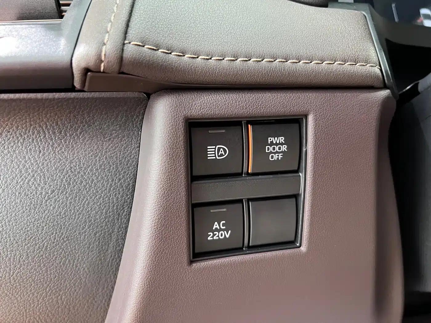 2024 Alphard Crown Hybrid 2.5L Supreme Edition — миниатюра 18