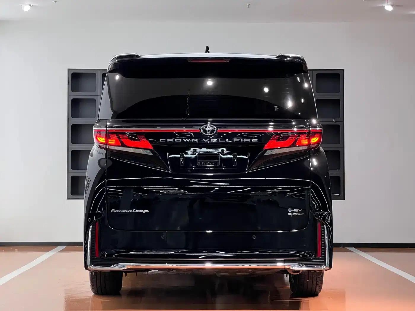 2024 Alphard Crown Hybrid 2.5L Supreme Edition — миниатюра 6