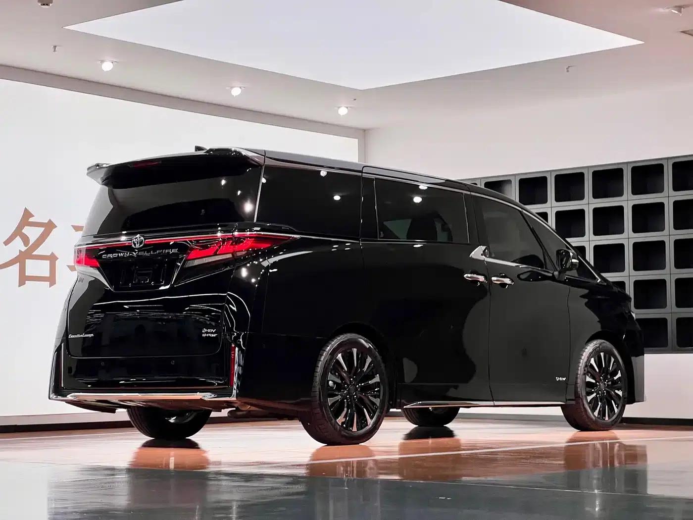 2024 Alphard Crown Hybrid 2.5L Supreme Edition — миниатюра 7