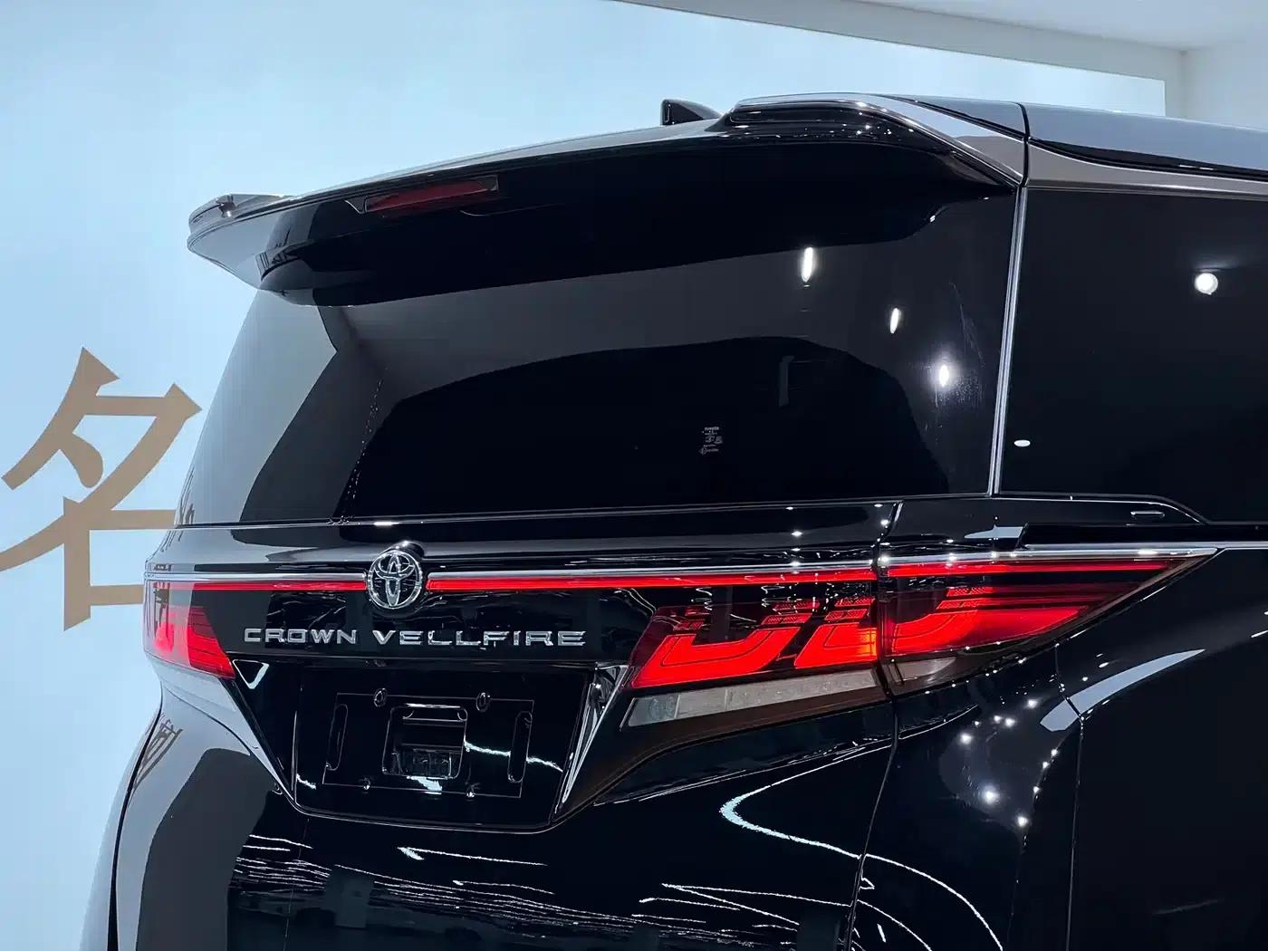2024 Alphard Crown Hybrid 2.5L Supreme Edition — миниатюра 8