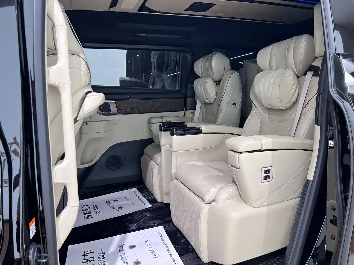 2024 Alphard Crown Hybrid 2.5L Supreme Edition — миниатюра 10