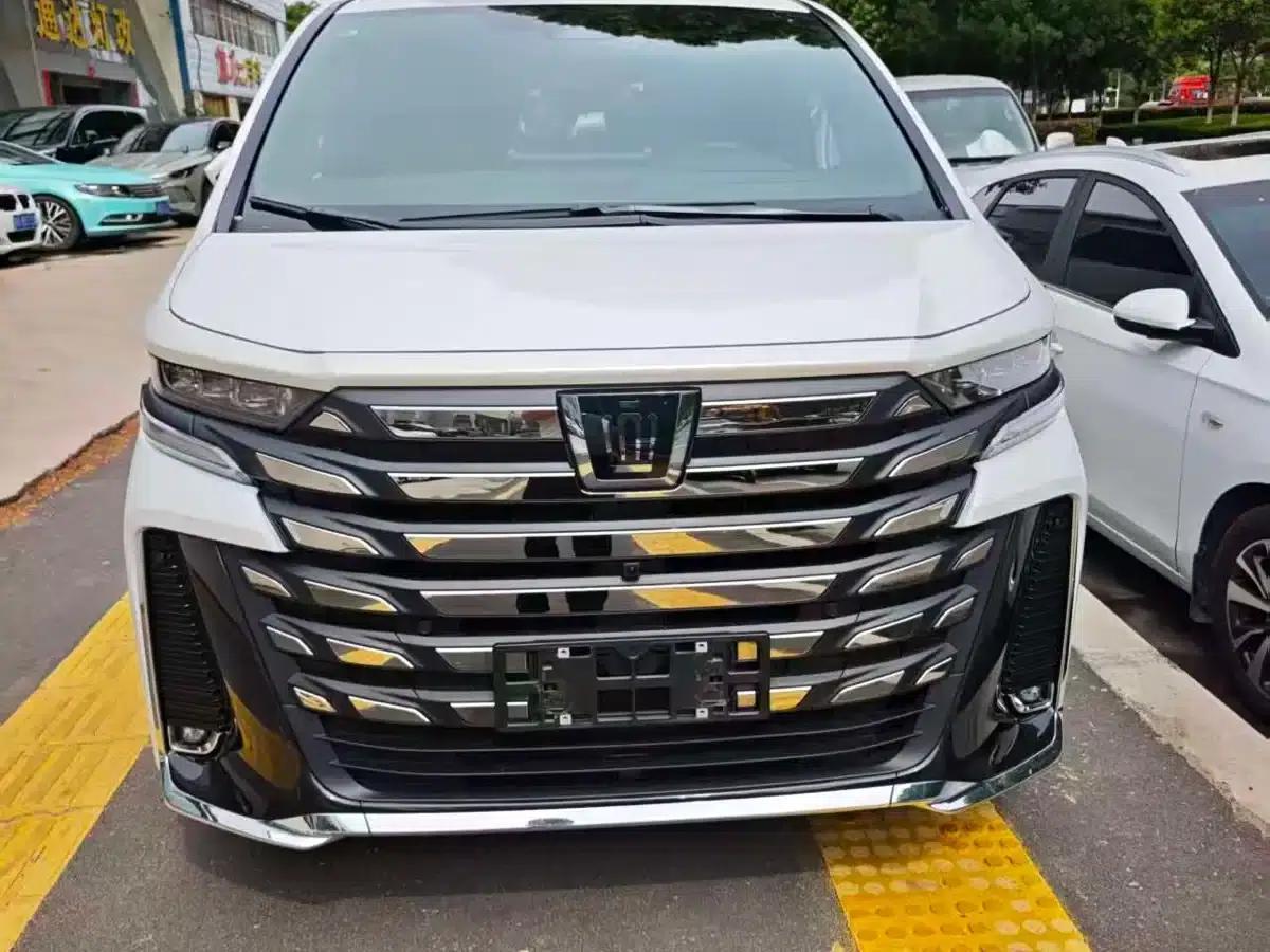 2024 Alphard Crown Hybrid 2.5L Supreme Executive Edition — миниатюра 2