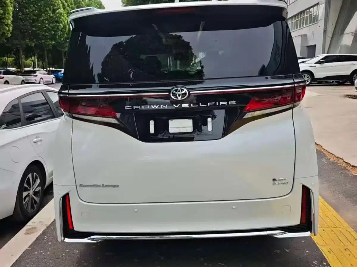 2024 Alphard Crown Hybrid 2.5L Supreme Executive Edition — миниатюра 6