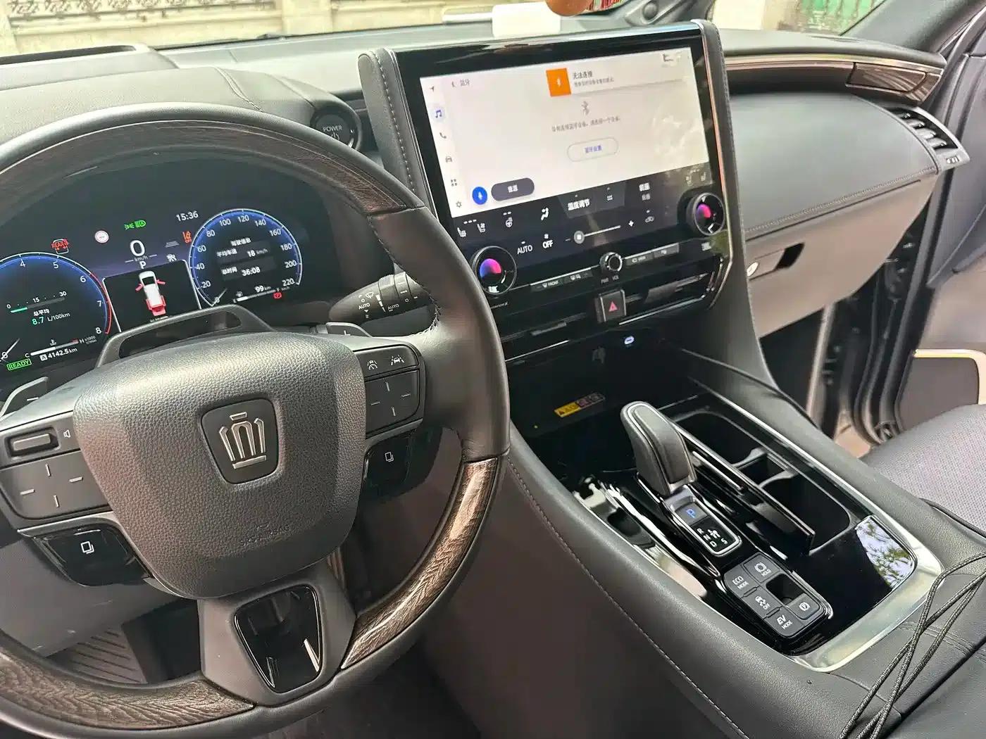 2024 Alphard Crown Hybrid 2.5L Supreme Executive Edition — миниатюра 5